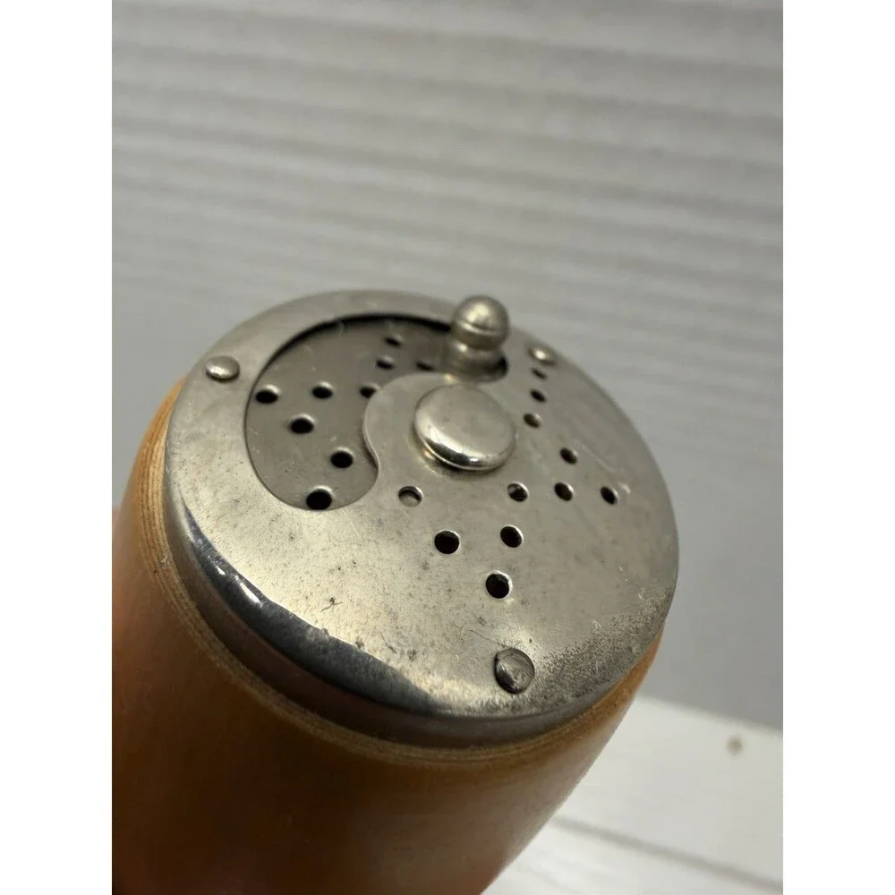 2ct Vintage Japan Salt and Pepper Shaker Grinder SET Light Wood and Chrome